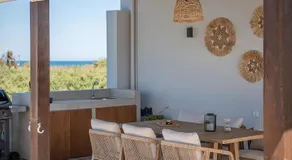 Sol Luxury Apartment - close to the beach with a private heated mini pool - Image 5