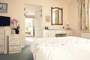 London Road Guest Accommodation - Image 2