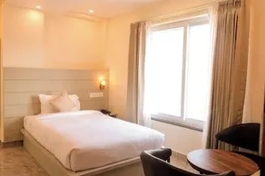 GREEN HILLS HOTEL - Image 5