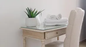 Green Room - Image 5