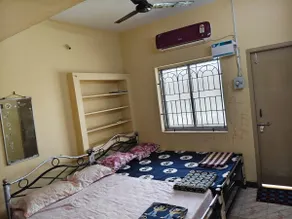 Pleasant 2BHK near airport 4km - Image 4