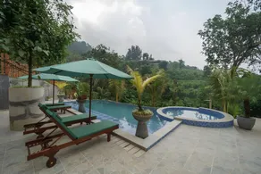 Selayang Olivehill - Kemewahan Glamping di Hutan - Image 4