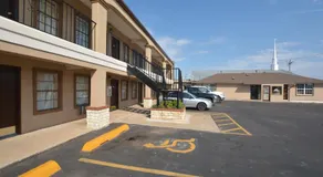 Newcastle Motel - Image 5