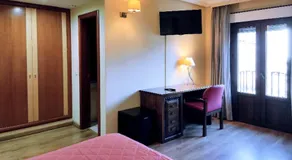Hostal Plaza Mayor - Image 2