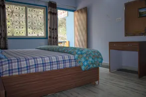 Hotel Golden Crown - Image 2