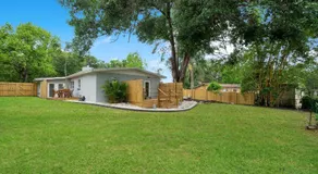 Lake view that is 10mins to Downtown and Parks for 2 Guests - Image 4