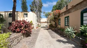Historic 1000 m2 Estate , Heated Pool , Sea View - Image 5