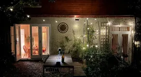 Lewes Sauna House - Classic Interiors, Private Sauna & Castle Views - Image 4