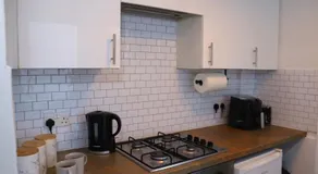 Hope Cottage In Slough With Parking - Image 3