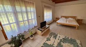 Apartman Tisz-t-a Chill - Image 4