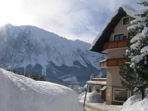 Hotel Pension Sonnenuhr - Image 3