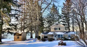 Lakefront Pine Cottage Hot Tub & Fire Pit - Image 5