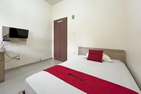 Reddoorz Syariah at Pondok Bintang Jalan Biring Romang Makassar - Image 1