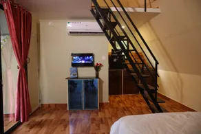 Couple honeymoon cottage - Image 4