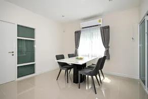 4BR @ Mountain View w/wifi, Pool, Gym & Big Garden - Image 5