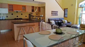 Amazing Perfect Family Home - GC Beach location - Image 5