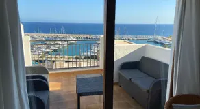 Vue imprenable sur l'océan et la marina - Image 3