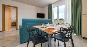 Hotel MAX Lazise &Appartamenti - A due Passi dai Parchi Più Famosi - Image 2