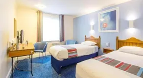 Travelodge Perth A9 - Image 3