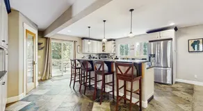 Spacious oasis with mountain views 5 decks & foosball - Image 3