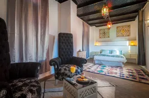 Riad Aliya - Image 1