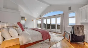 Remodeled oceanfront estate with Studio Cottage - Image 2