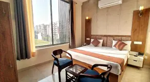 THE ELiSTA HOTEL - Your Premium Stays By SKY Hotels And Homestays - Image 4