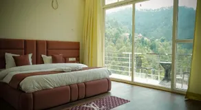 Chester Oak B&B Kasauli Best Homestay for Couples and Families - Image 2