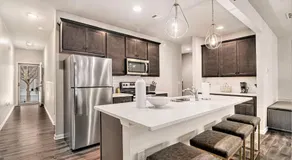 Family Vacation Destination-2 Car Garage-Sleeps 7 - Image 5