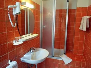 Hotel Central - Image 3