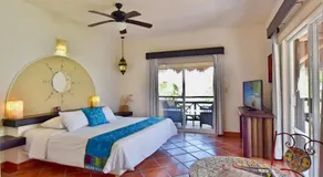 Riviera del Sol Amazing King Size Deluxe Suite 301 - Image 2