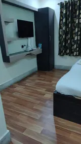 RED VELVET INN - Image 2