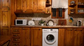 Apanemia Inn House - Image 4