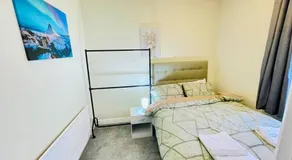 Darlington City Flat - Image 2
