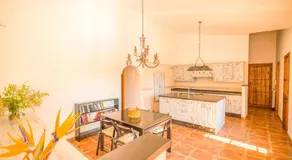 Cortijo Cantares by Rosas Cantares - Image 3