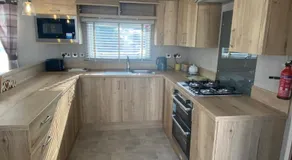 Coghurst Hall Holiday Home Sleeps 6, 2 bedrooms - Image 5