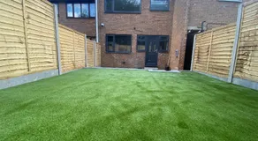 Modern 3 Bedroom Holiday Home -Jaquzzi Bath -Private Parking-suitable for contractors - Free WiFi - Image 3