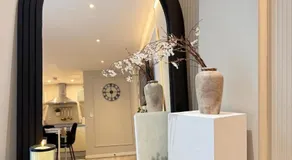 Luxury Liverpool City Centre Apartment with Balcony, Sleeps 8, Near Liverpool ONE and Royal Albert Docks - Image 3