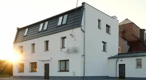 Happy Day Apartments - Image 3