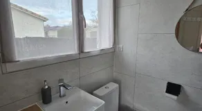Chambre indépendante, privée climatisée avec parking - Image 5
