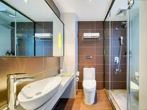 IU Hotel Suzhou Dusu Lake Yueliangwan Metro Station - Image 4