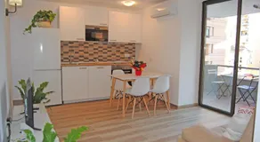 Recently refurbished apartment with sea views. - Image 3