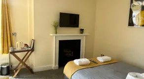 Bay Horse - Image 2