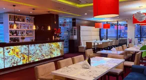 Hotel Dream - Image 2