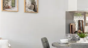 Tranquil Suite - Modern Comfort between CBD & Beach - Image 2