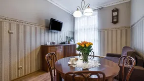Maya's Flats & Resorts-Gdansk Old Town Artus - Image 4
