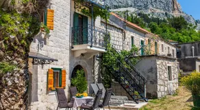Old stone house - Image 3