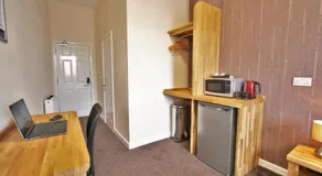 Central Hotel Gloucester - Image 2