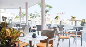 Hotel Holiday Beach - Image 4