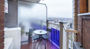 Metro Apartment - Image 4